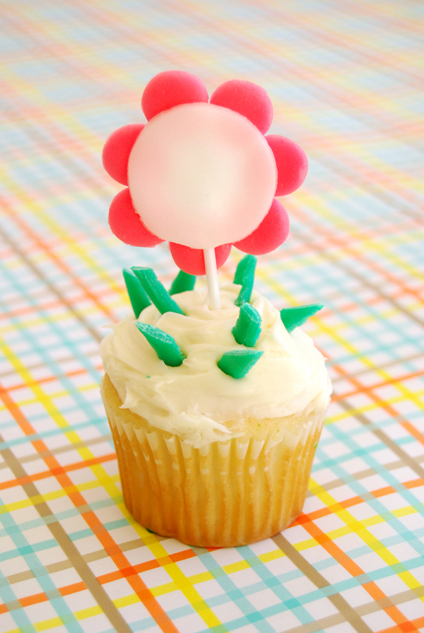 DIY Airheads Cupcake Toppers