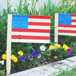 DIY \ 4th of July Paint Stick Garden Flags