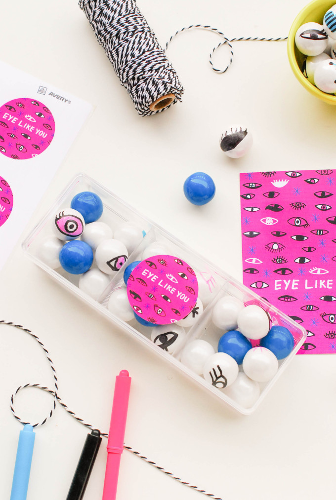 Printable valentines with DIY gumballs eyes