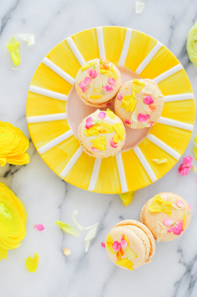 DIY Edible Flower Macarons