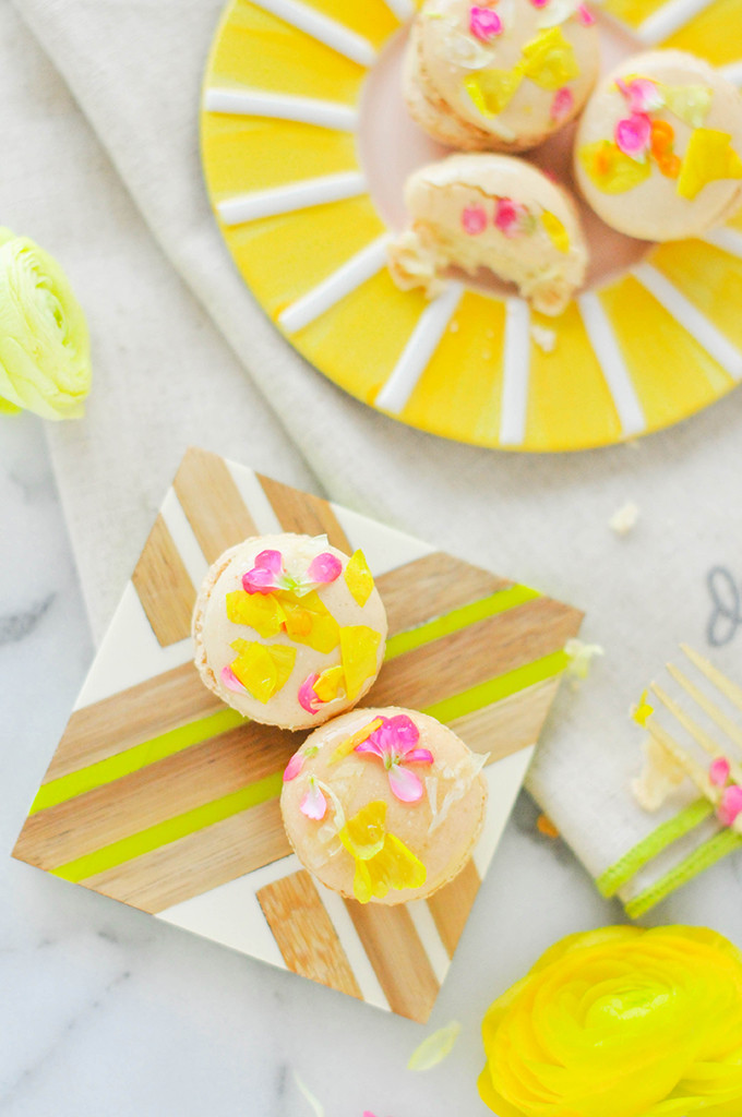 DIY Edible Flower Macarons