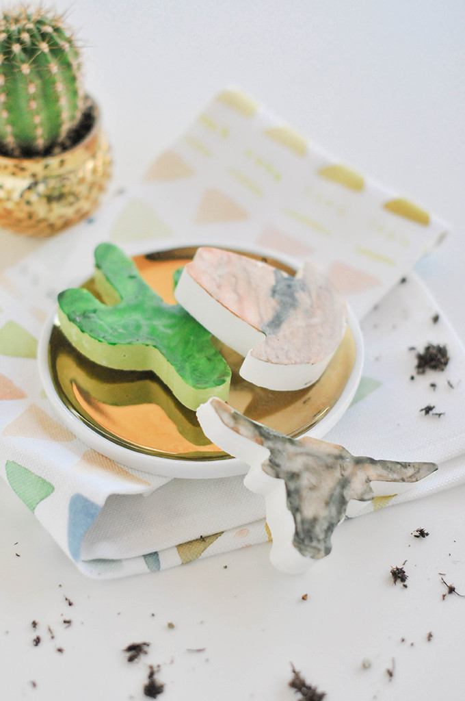 DIY Watercolor Desert Chocolates