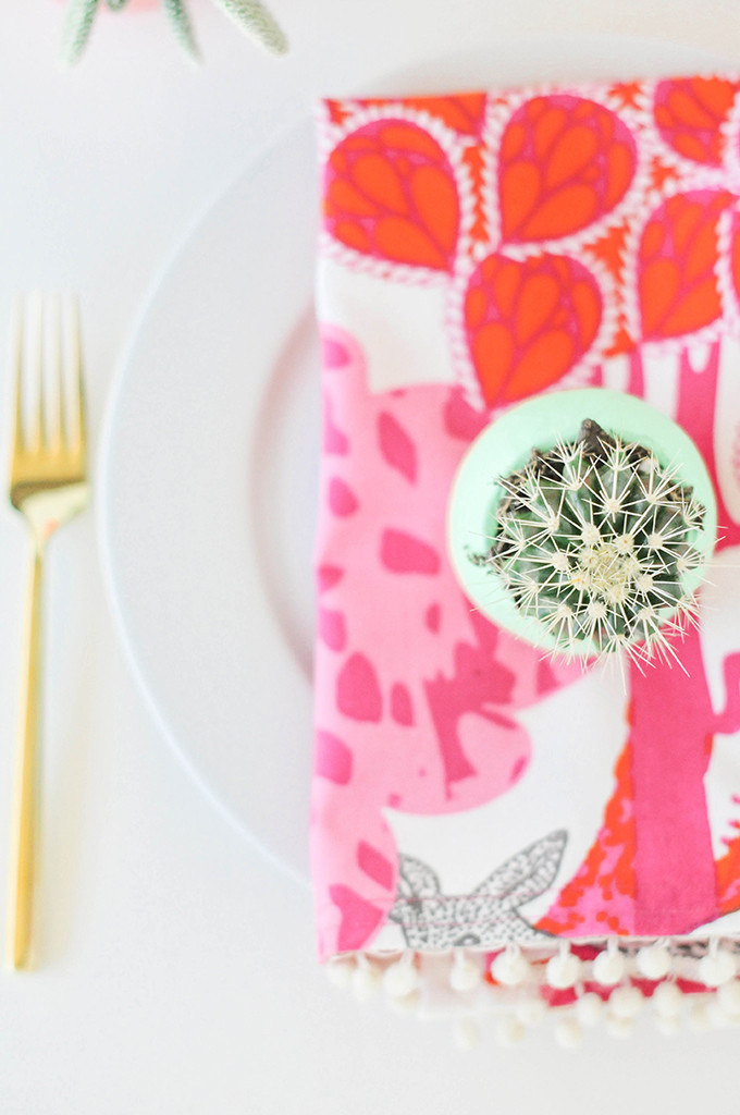 DIY Pom Pom Dinner Napkins