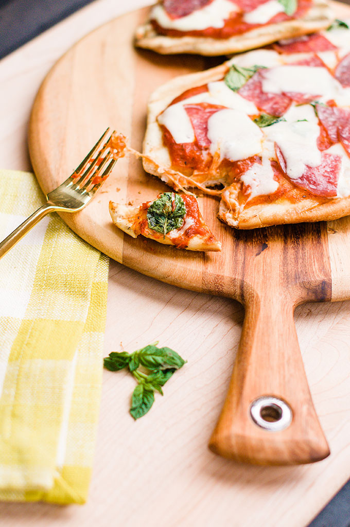 Grilled Margherita Pizza 