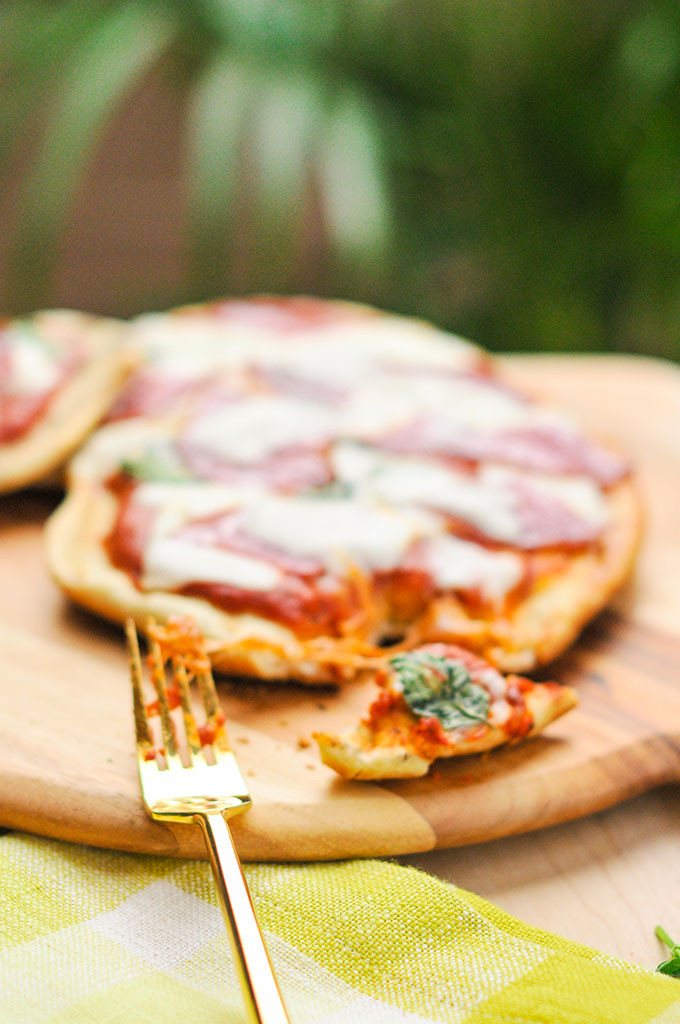 Grilled Margherita Pizza 