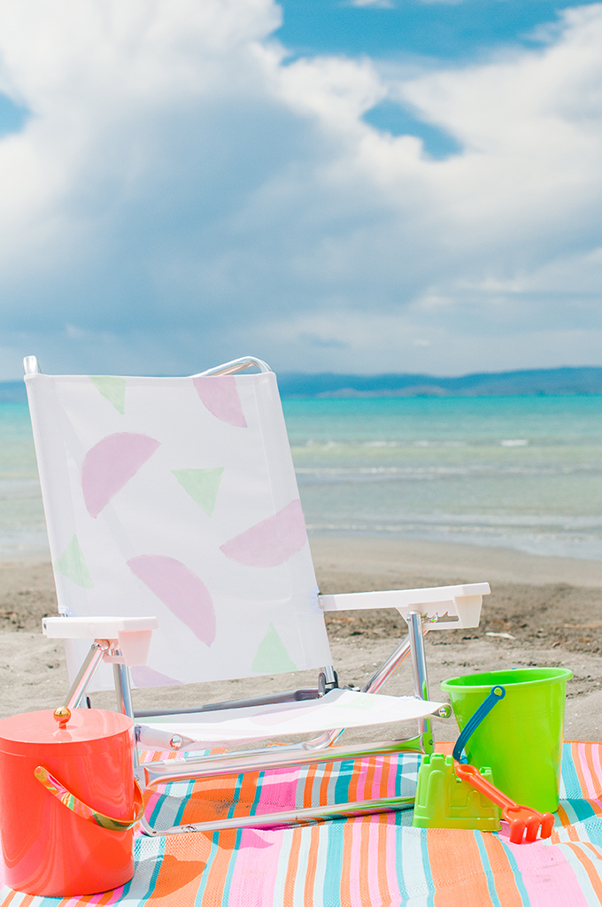 DIY Painted Beach Chairs
