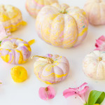 Pretty Pastels \\ DIY Marbled Pumpkins