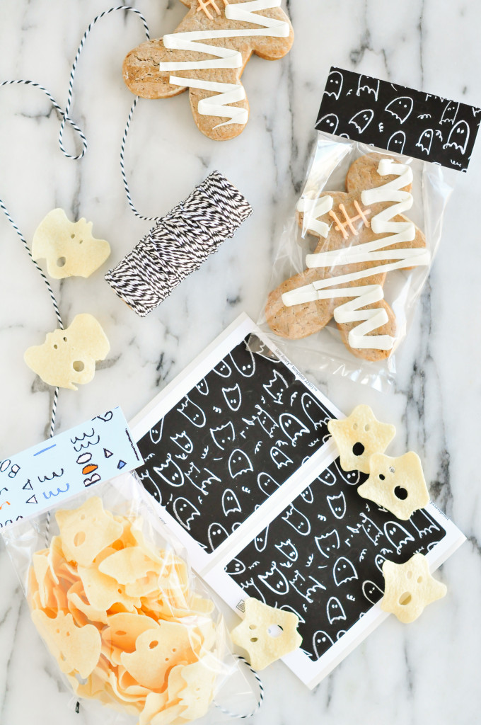 Halloween Printables via @theproperblog