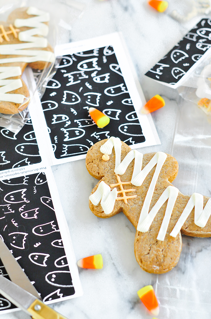 Halloween Printables via @theproperblog