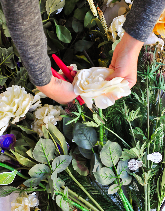 DIY Faux Floral Tablerunner For Thanksgiving