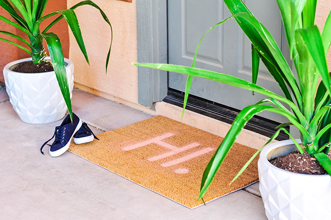  DIY Typography Doormat | www.theproperblog.com