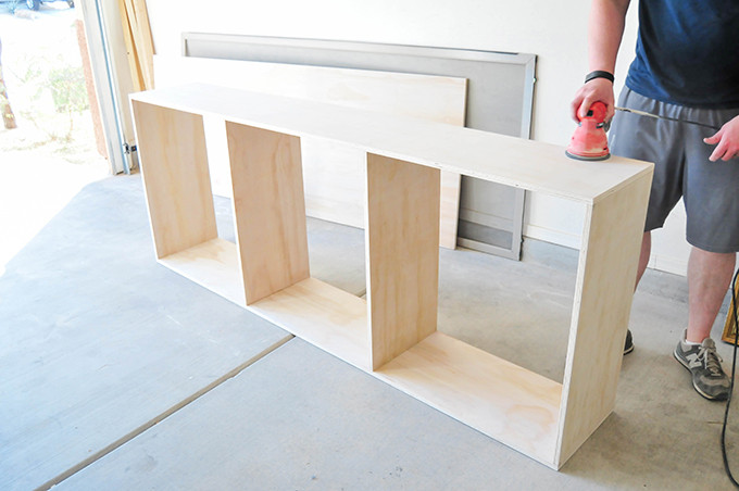 DIY Minimalist Storage Daybed 