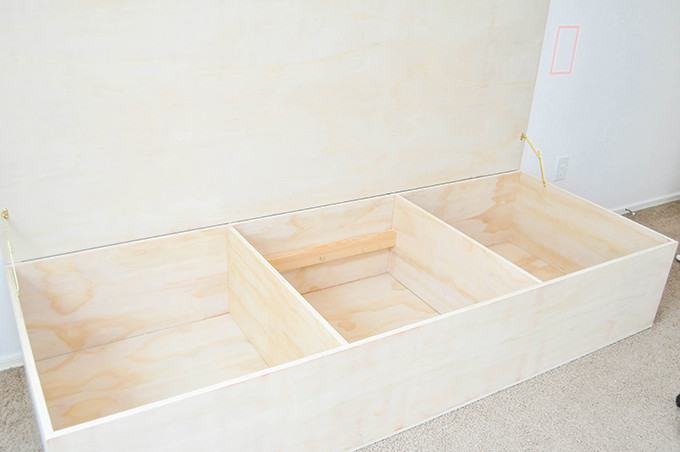 DIY Minimalist Storage Daybed 