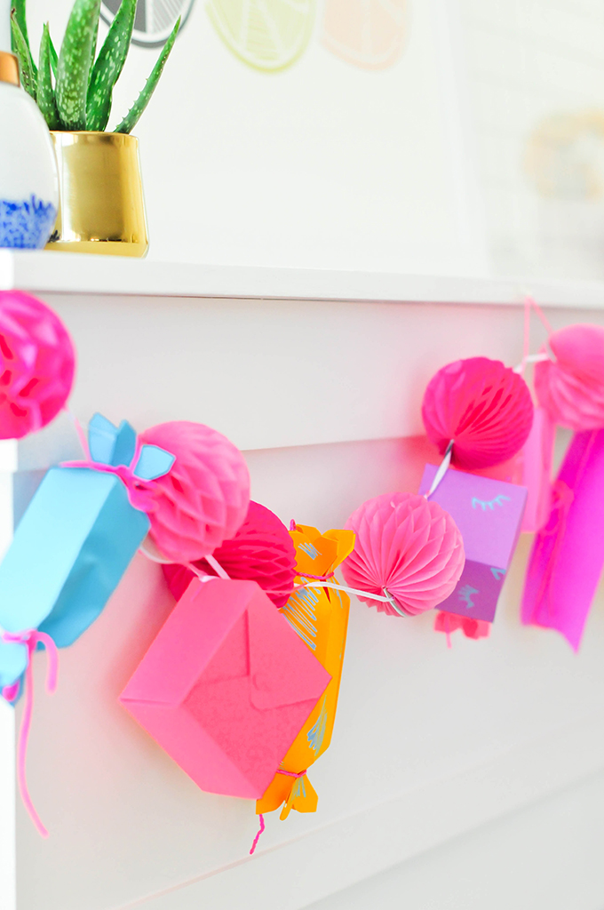 DIY Paper Gift Box Garland