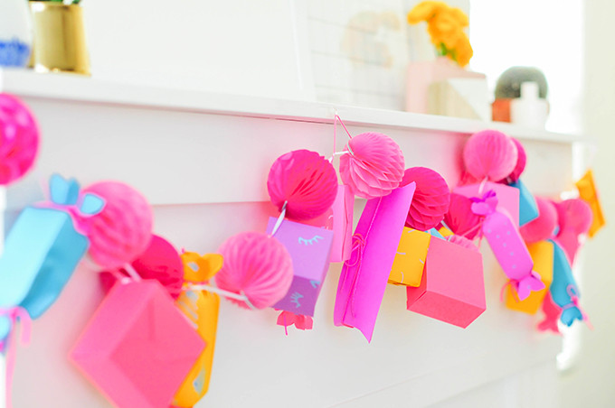 DIY Paper Gift Box Garland