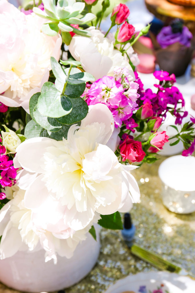 Alice In Wonderland Tea Party by @theproperblog