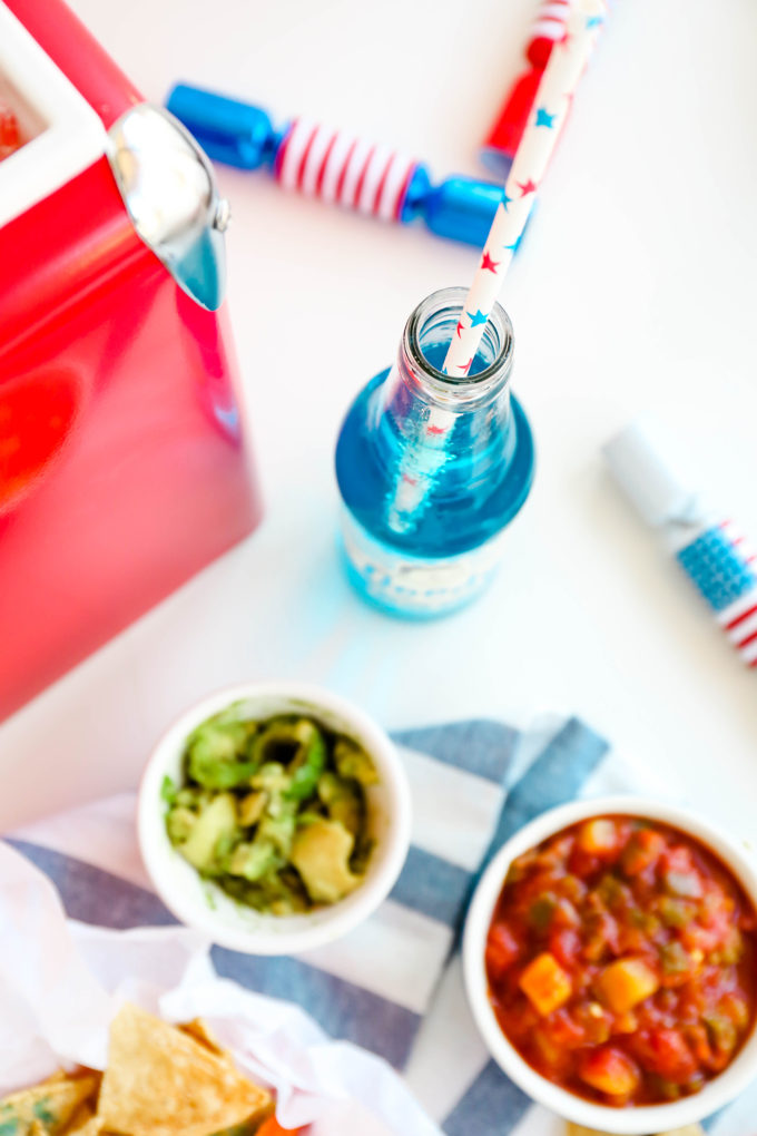 Edible Patriotic Chips For The 4th of July \\ www.theproperblog.com