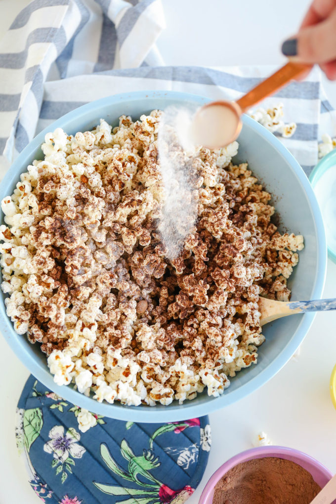  Dusted Chocolate Popcorn (A Skinny Pop Hack!) 