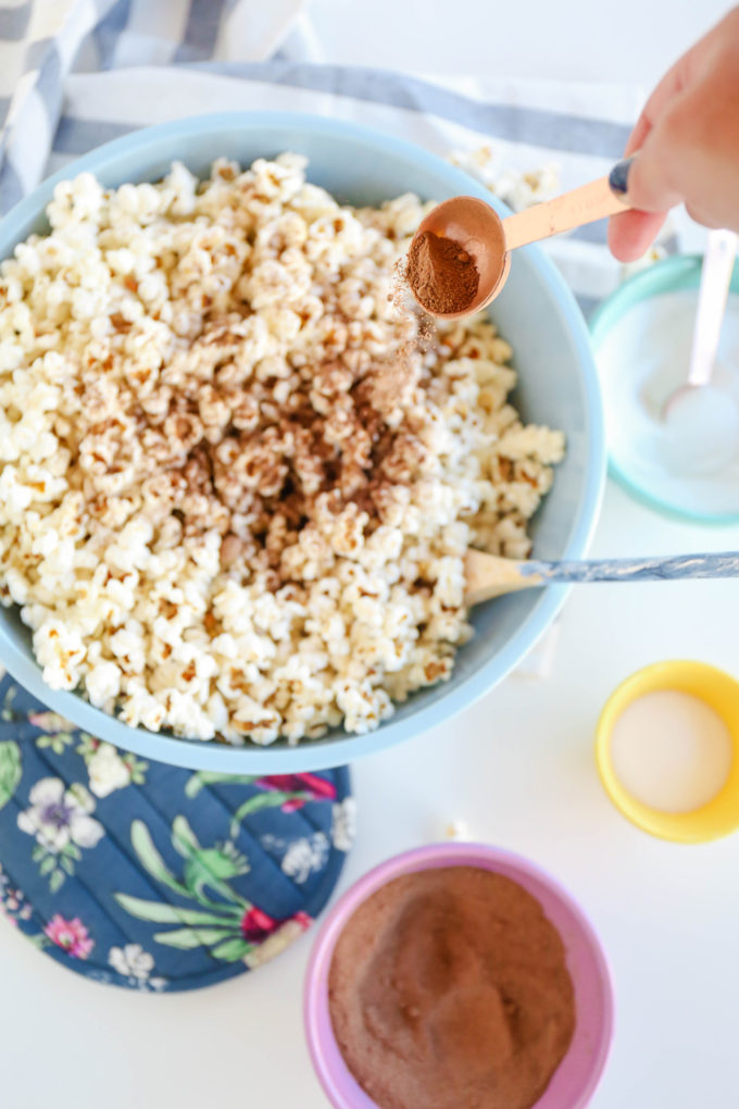  Dusted Chocolate Popcorn (A Skinny Pop Hack!) 