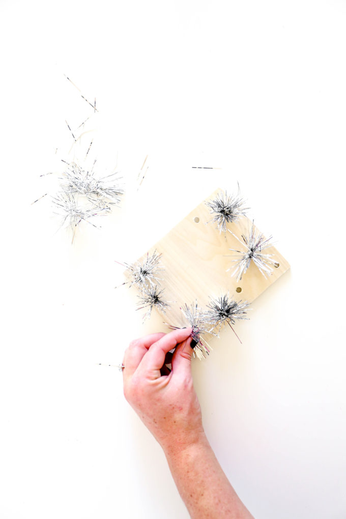 DIY Gift Card Holders To Hang From The Tree