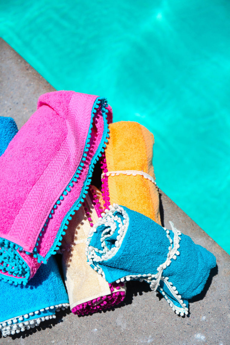 #MakeIt \\ DIY Hooded Towels with Pom Pom Trim