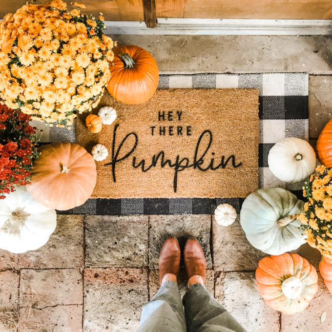 DIY pumpkin painted doormat 