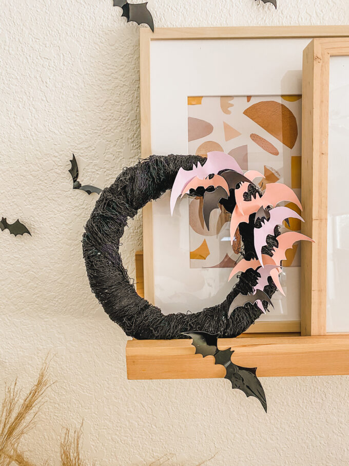 printable paper bat wreath 