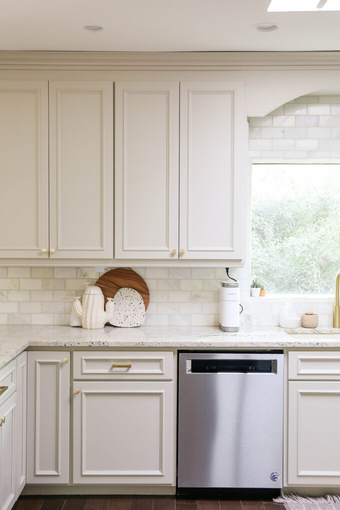 How To Paint Kitchen Cabinets By Yourself