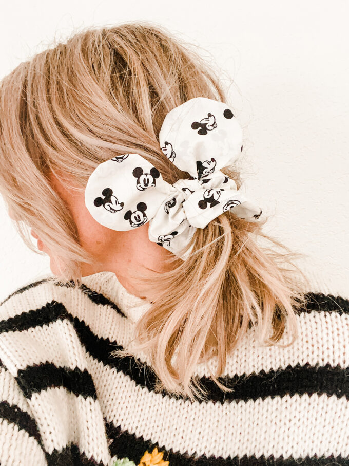 DIY Mickey Mouse Scrunchie