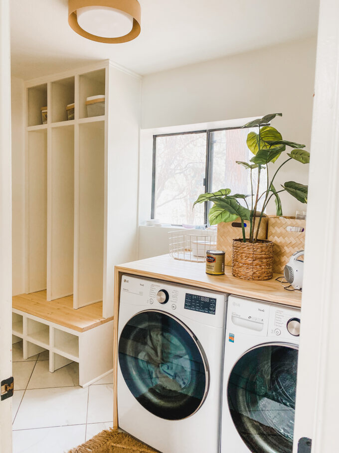 Laundry Room MakeoverLaundry Room Makeover