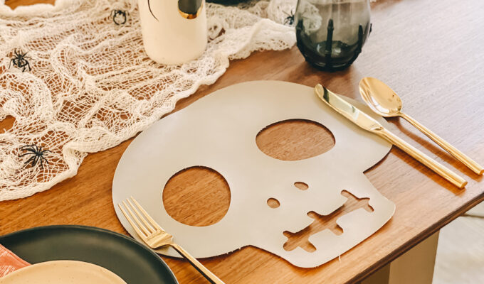 DIY Skull Placemat \\ Terrifying Tablescapes For Halloween